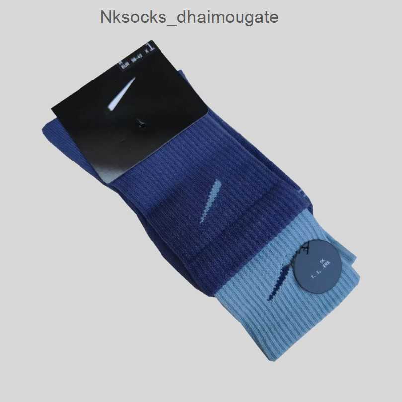 Classic Fashion Men's Socks Women's Hook Brand Stockings Designers Color Splicing Men Women Lovers Towel Bottom Medium Stocking Sports Yoga Breathable Sock N973, Medium cylinder 5
Classic Fashion Men's Socks Women's Hook Brand Stockings Designers Color Splicing Men Women Lovers Towel Bottom Medium Stocking Sports Yoga Breathable Sock N973, Medium cylinder 5