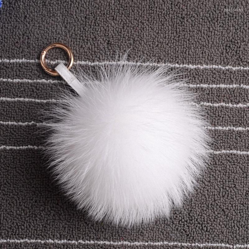 Keychains 16cm Luxury Fluffy Real Raccoon Fur Ball PomPom Plush Size Genuine Keychain Metal Ring Pendant Bag Charm K042-red