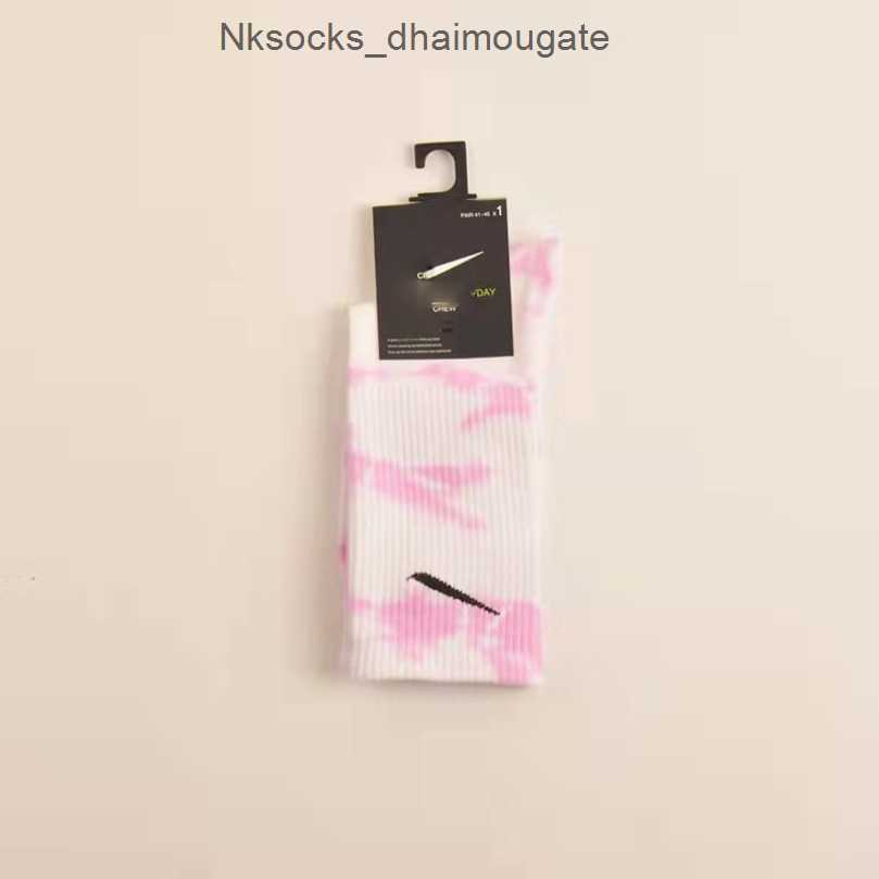 Fashion Men's Luxury Socks Women's Hook Brand Stockings Designers Breathable Versatile Couple's Men Women Tie Dyed Medium Long Short Tube Stocking Sports Sock Cnk2, Deep blue
Fashion Men's Luxury Socks Women's Hook Brand Stockings Designers Breathable Versatile Couple's Men Women Tie Dyed Medium Long Short Tube Stocking Sports Sock Cnk2, Deep blue