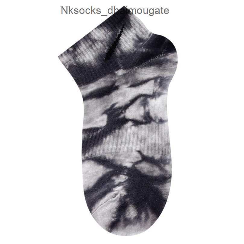 Men's Luxury Fashion Socks Women's Hook Brand Stockings Designers Spring Summer Men Women Tie Dyed Low Top Stocking Rainbow Candy Color Sports Yoga Ship Sock 4wn5, Tie dye - light purple
Men's Luxury Fashion Socks Women's Hook Brand Stockings Designers Spring Summer Men Women Tie Dyed Low Top Stocking Rainbow Candy Color Sports Yoga Ship Sock 4wn5, Tie dye - light purple