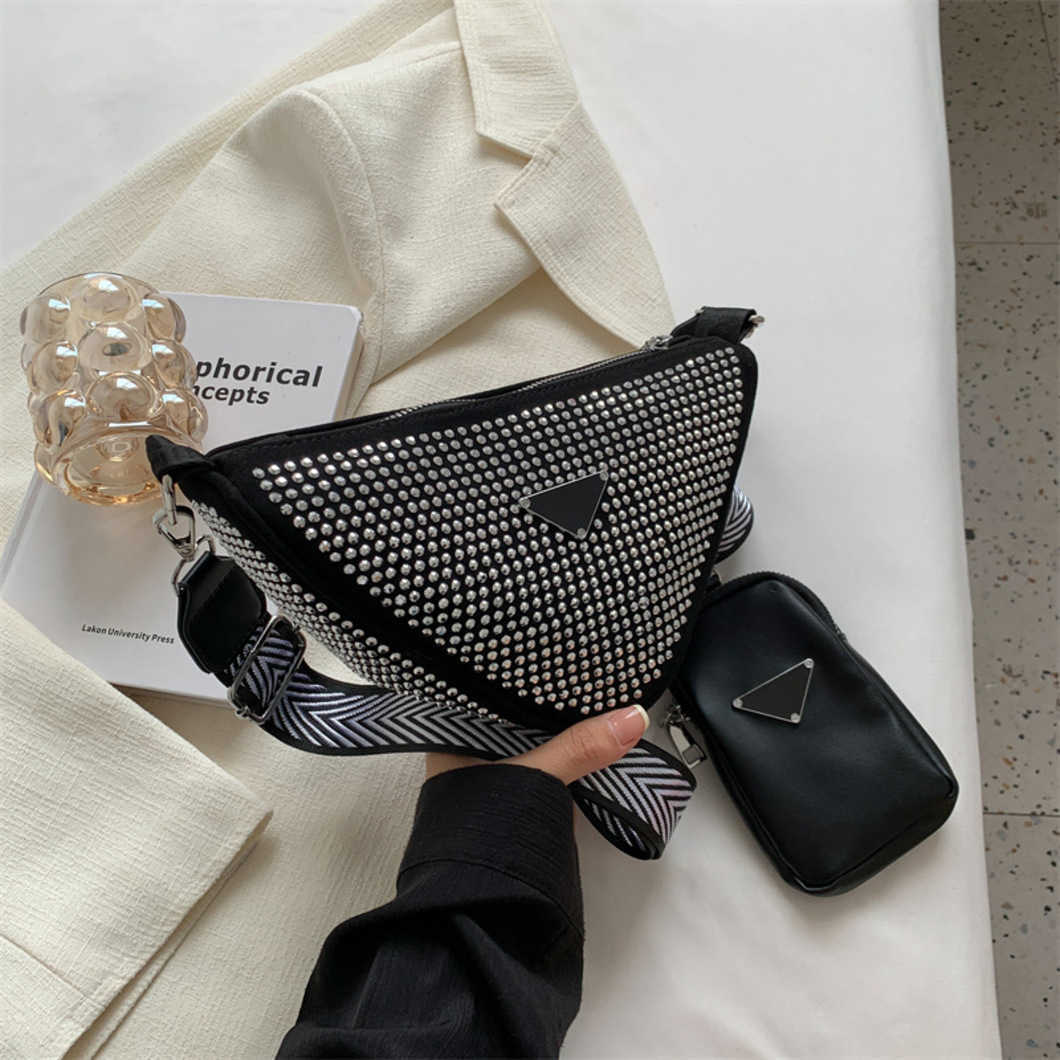 New fashion bag wholesale market Appearance This Year's Popular Temperament Bright Diamond Small Women New Fashionable Personality Underarm BagHigh, Black9
New fashion bag wholesale market Appearance This Year's Popular Temperament Bright Diamond Small Women New Fashionable Personality Underarm BagHigh, Black9