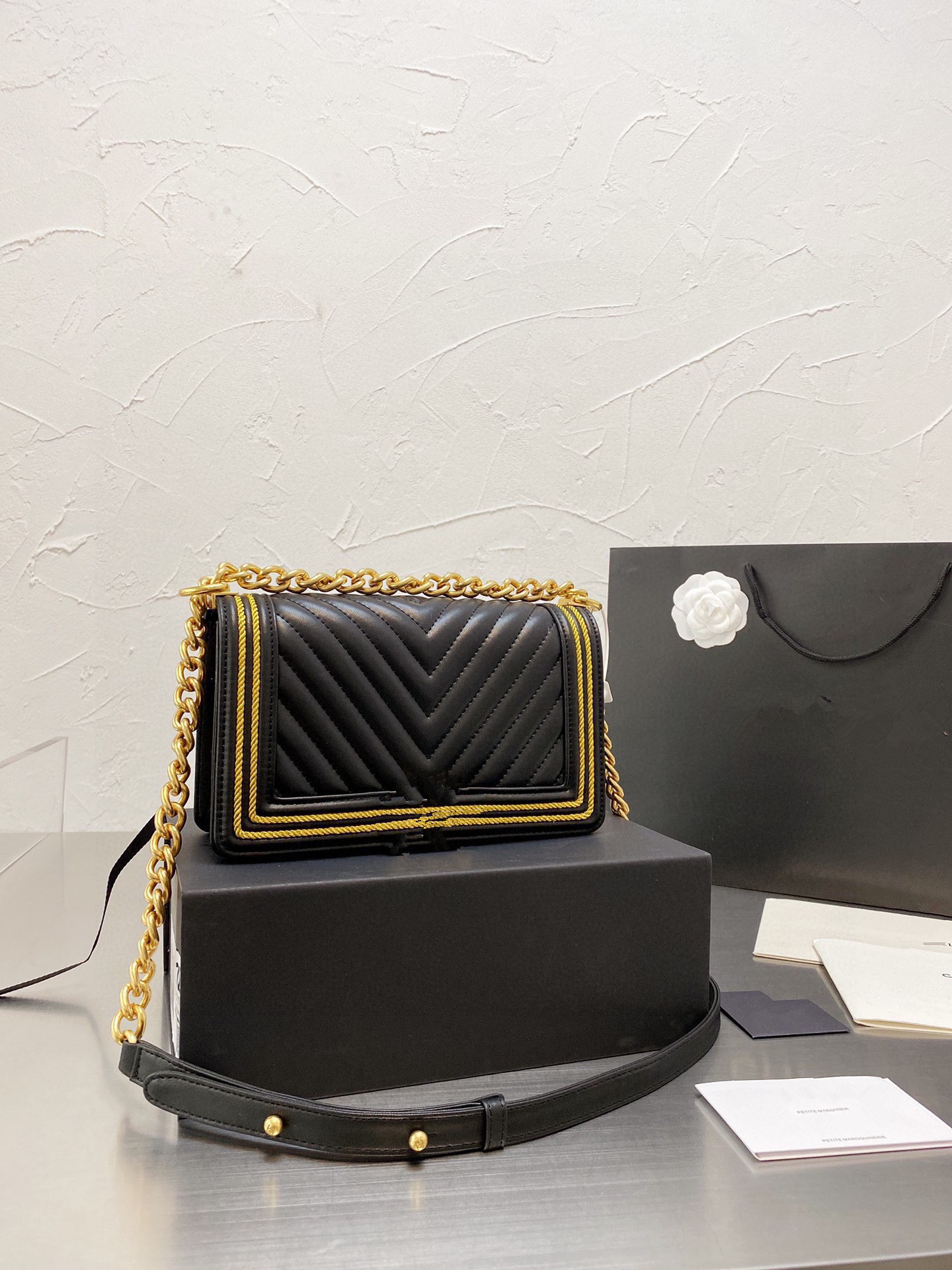 Shoulder Bags Designer Designer Handbags Square Fat Chain Bag Leather Women's Handbag Large-capacity Shoulder Bags Quilted Meenger Bag Black 2022 top quality
Shoulder Bags Designer Designer Handbags Square Fat Chain Bag Leather Women's Handbag Large-capacity Shoulder Bags Quilted Meenger Bag Black 2022 top quality