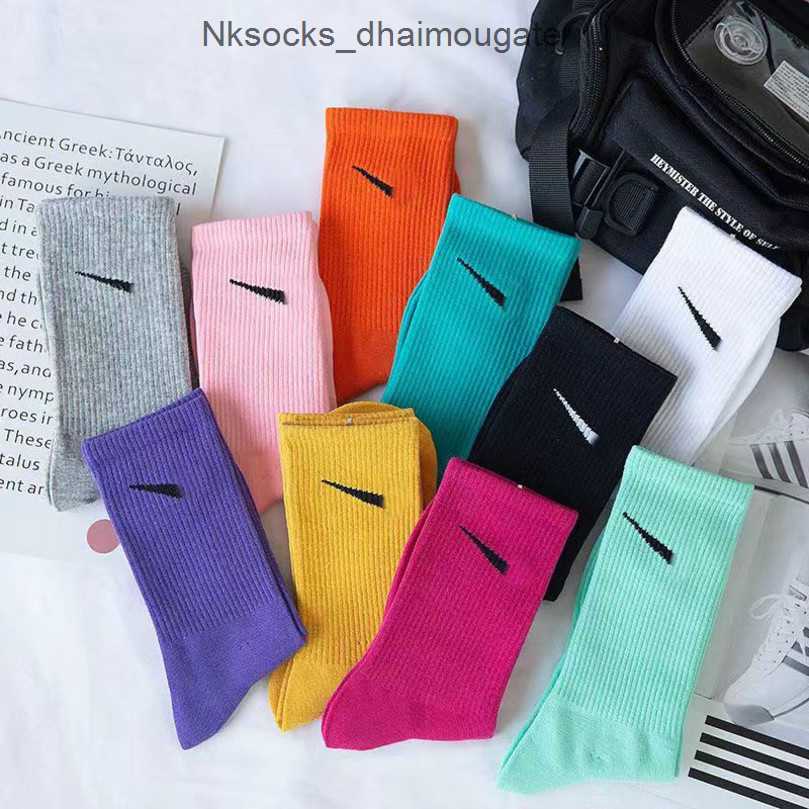 Fashion Luxury Men's Socks Women's Hook Brand Stockings Designers Candy Colorful Medium Long Women Men Couple's Stocking Breathable Yoga Sports Running Sock Zc83, Purple
Fashion Luxury Men's Socks Women's Hook Brand Stockings Designers Candy Colorful Medium Long Women Men Couple's Stocking Breathable Yoga Sports Running Sock Zc83, Purple