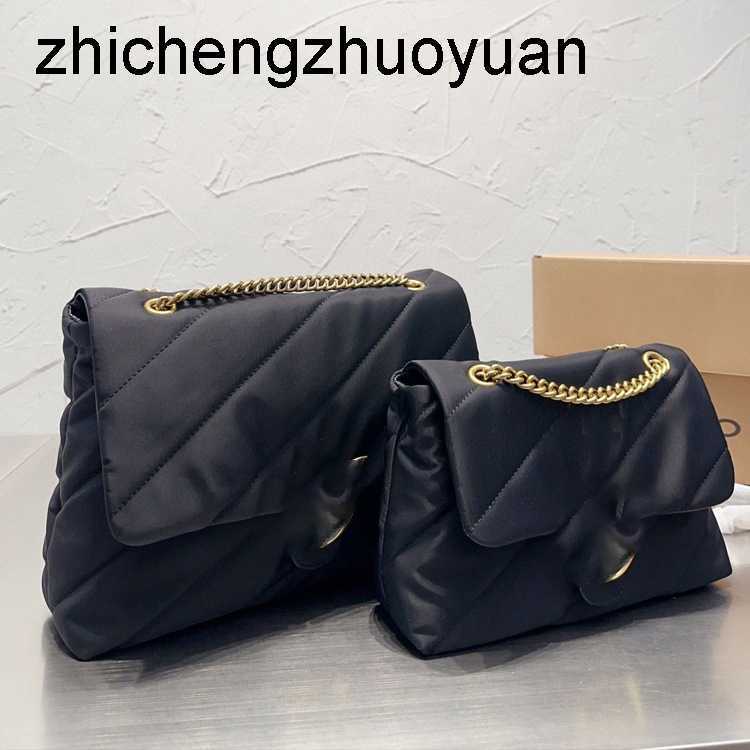 23ss new women's embossed swallow bag classic versatile designer printed single shoulder messenger women's handbag, Picture color
23ss new women's embossed swallow bag classic versatile designer printed single shoulder messenger women's handbag, Picture color