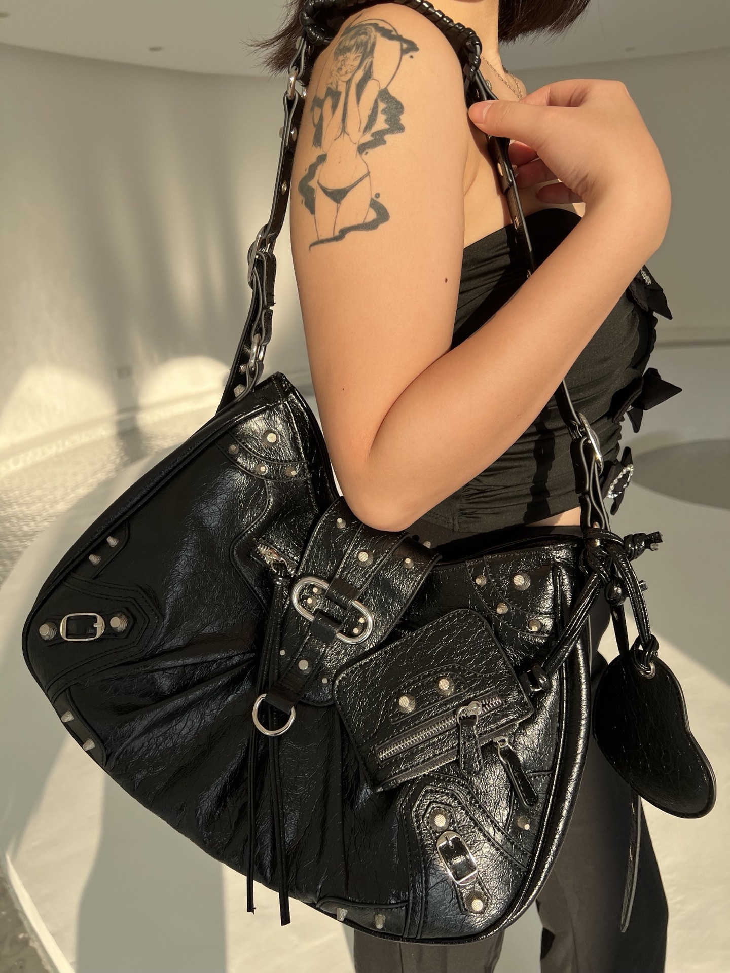 Totes Motorcycle Bag Y2K Brand New Black Gothic Fashion Messenger Purse For Women's High-quality Large Tote Bag