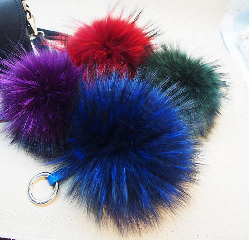 Keychains 16cm Luxury Fluffy Real Raccoon Fur Ball PomPom Plush Size Genuine Keychain Metal Ring Pendant Bag Charm K042-red