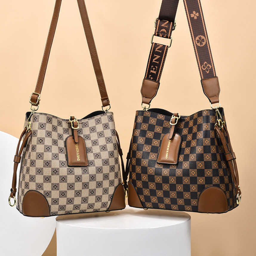 Female Bags 2023 High Quality Handbag Color Single Shoulder Straddle Bucket Bag Female Ladies Crossbody Tote Handbags for Women, Checkerboard - khaki
Female Bags 2023 High Quality Handbag Color Single Shoulder Straddle Bucket Bag Female Ladies Crossbody Tote Handbags for Women, Checkerboard - khaki
