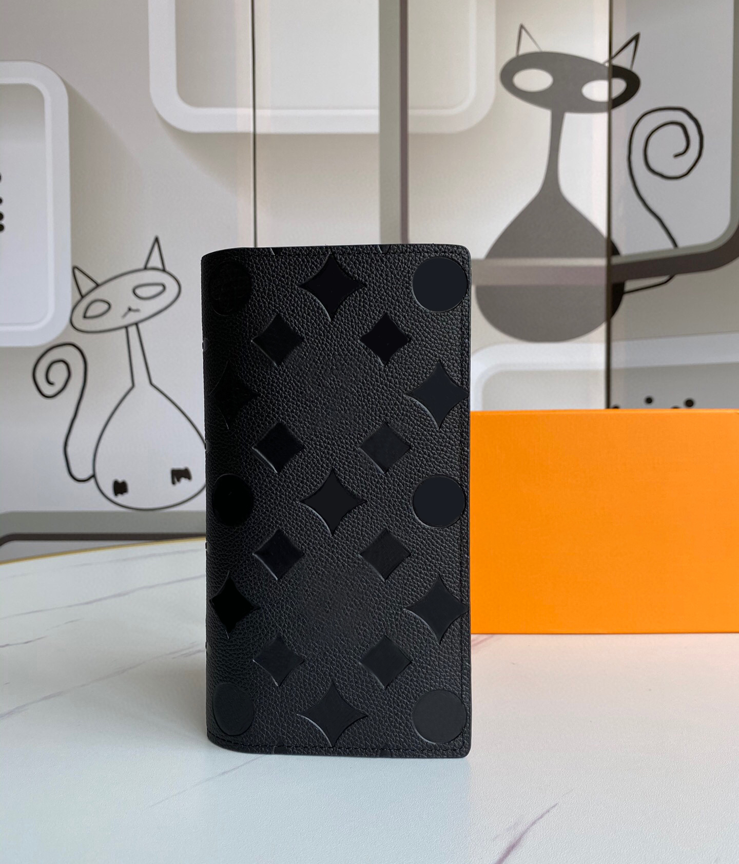 Fashion designer wallets luxury Dark Infinity purse mens womens clutch bags Highs quality embossed flower letter coin purses card holder original box dust bag, 66540#embossed monogrames
Fashion designer wallets luxury Dark Infinity purse mens womens clutch bags Highs quality embossed flower letter coin purses card holder original box dust bag, 66540#embossed monogrames
