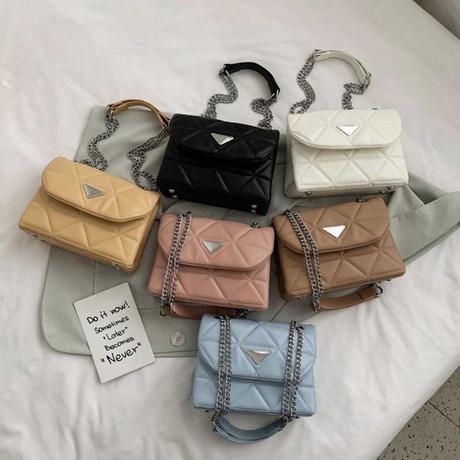 2023 New Luxury High Quality Fashion Bag Checker chain temperament trend diamond check small square women hands casual one shoulder messenger bagHigh, Yellow10
2023 New Luxury High Quality Fashion Bag Checker chain temperament trend diamond check small square women hands casual one shoulder messenger bagHigh, Yellow10
