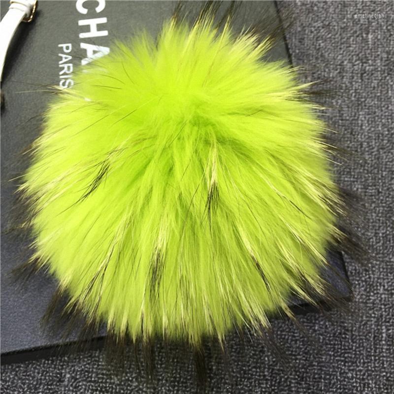 Keychains 16cm Luxury Fluffy Real Raccoon Fur Ball PomPom Plush Size Genuine Keychain Metal Ring Pendant Bag Charm K042-red