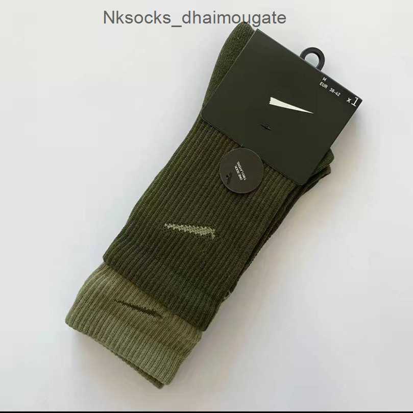 Classic Fashion Men's Socks Women's Hook Brand Stockings Designers Fake Two Pairs Splicing High Tube Women Men Sports Yoga Breathable Stocking Couple's Sock Pda9, Long tube 6
Classic Fashion Men's Socks Women's Hook Brand Stockings Designers Fake Two Pairs Splicing High Tube Women Men Sports Yoga Breathable Stocking Couple's Sock Pda9, Long tube 6