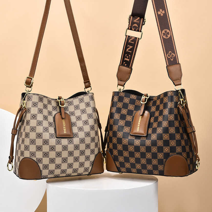 Brand Shoulder Bags for 2023 Handbag Color Single Shoulder Straddle Bucket Bag Female New Quality Handbags Purses Female, Checkerboard - khaki
Brand Shoulder Bags for 2023 Handbag Color Single Shoulder Straddle Bucket Bag Female New Quality Handbags Purses Female, Checkerboard - khaki
