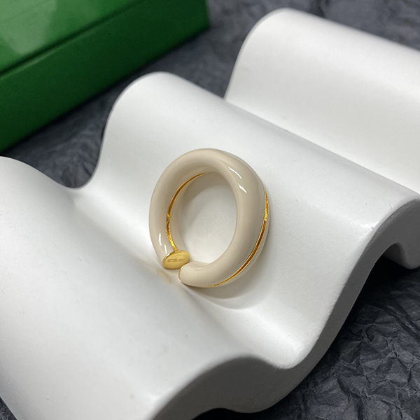 BOTIEGA rounded rings designer for woman Gold plated 18K T0P quality brand designer fashion classic style Never fade gift for girlfriend with box 006
BOTIEGA rounded rings designer for woman Gold plated 18K T0P quality brand designer fashion classic style Never fade gift for girlfriend with box 006