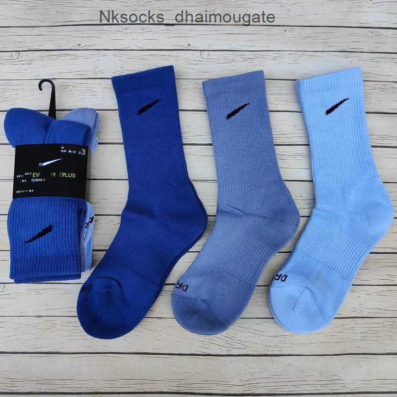 Fashion Men's Classic Socks Women's Hook Brand Stockings Designers Men Women Couple's Colorful Cotton Stocking Medium Long Tube Yoga Sports Breathable Sock F0zt
Fashion Men's Classic Socks Women's Hook Brand Stockings Designers Men Women Couple's Colorful Cotton Stocking Medium Long Tube Yoga Sports Breathable Sock F0zt