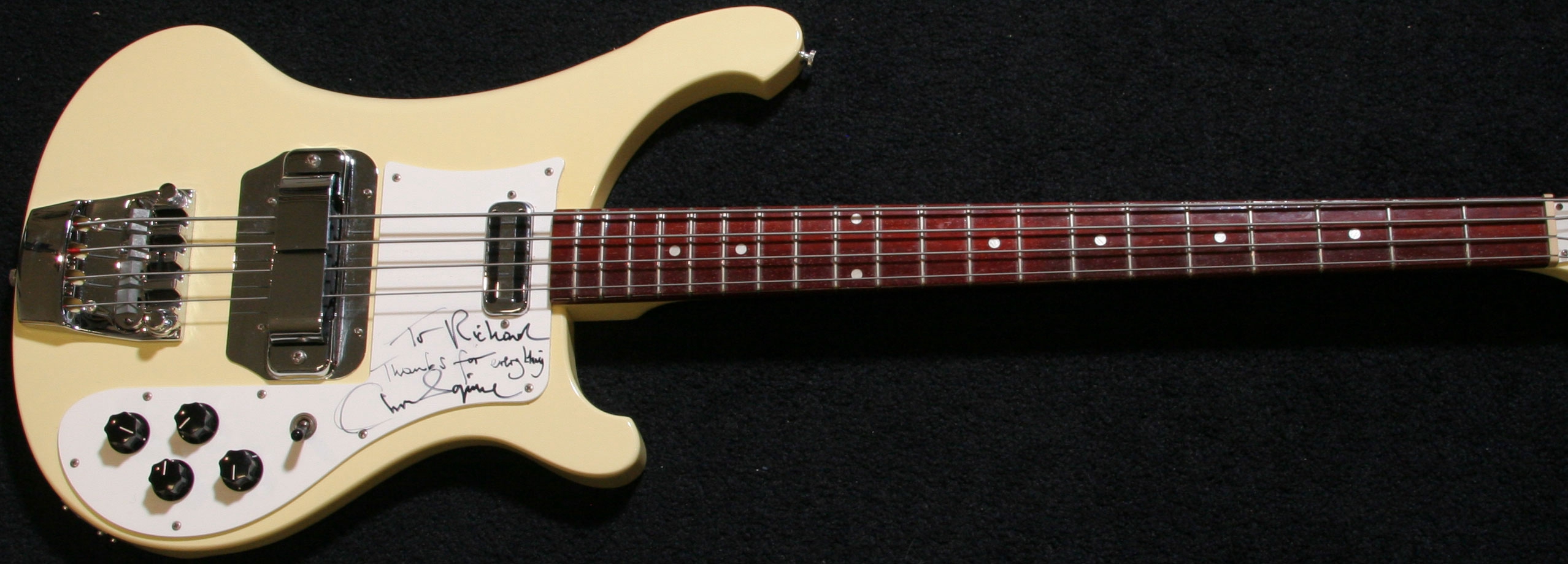 4001CS Chris Squire Signature Creme Electric Bass Guitar Neck Thru Body, Black Hardware ; Dot Inlay, Sandwich Headstock
4001CS Chris Squire Signature Creme Electric Bass Guitar Neck Thru Body, Black Hardware ; Dot Inlay, Sandwich Headstock