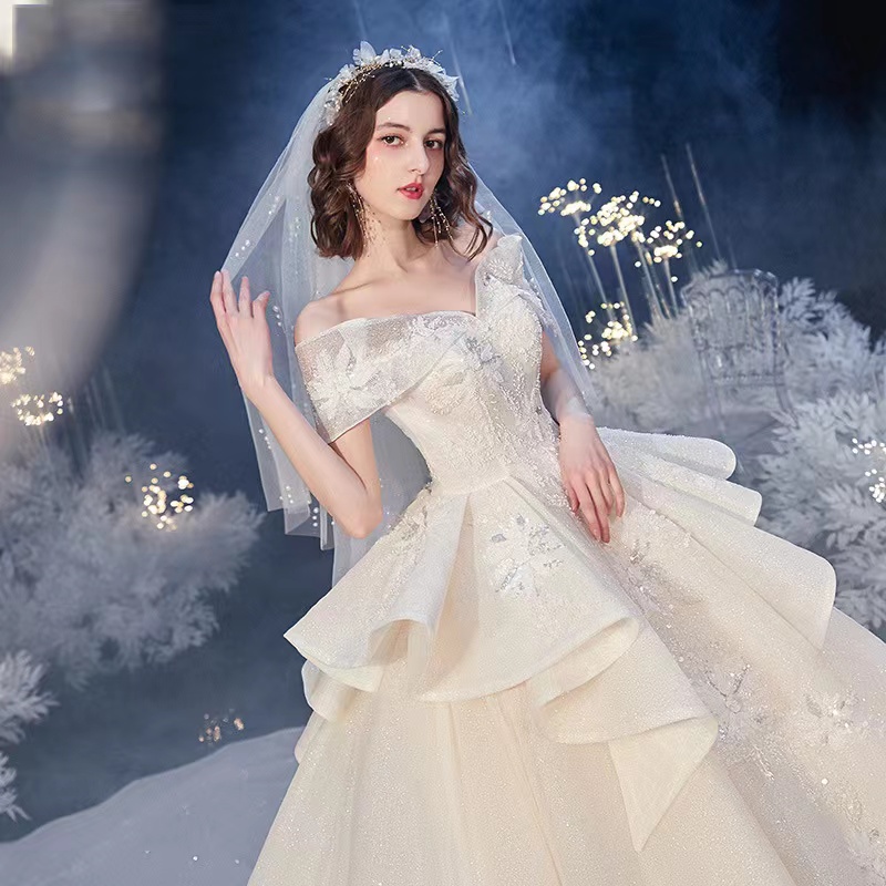 Modest a line Wedding Dresses sequined Bridal Gowns off shoulder Lace Appliqued Sequins Robe De Mariee Custom Made Plus Size crystal Corset Back Marri