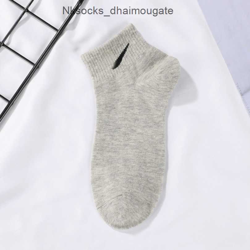 Men's Luxury Fashion Socks Women's Hook Brand Stockings Designers Colorful Low Medium Long Cylinder Women Men Couple's Stocking Breathable Yoga Sports Sock 37w3, Violet
Men's Luxury Fashion Socks Women's Hook Brand Stockings Designers Colorful Low Medium Long Cylinder Women Men Couple's Stocking Breathable Yoga Sports Sock 37w3, Violet