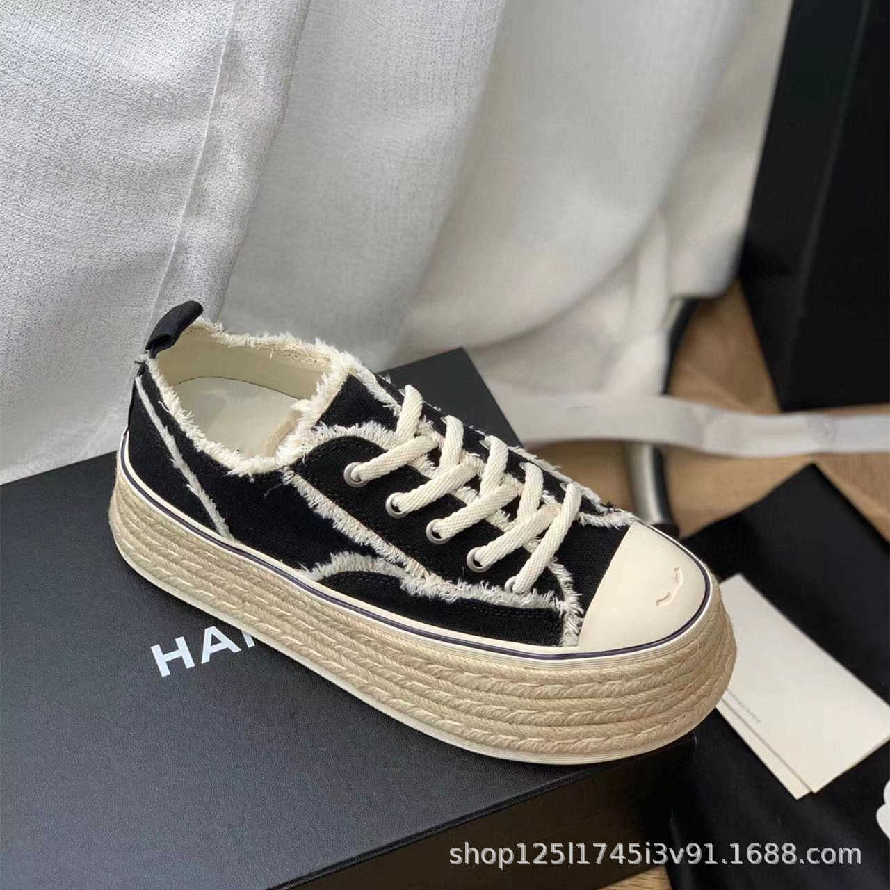 Designer Shoes Small fragrant thick cloth New style woven soled small white in spring 2023 High antiskid women's shoes Candy colored, Khaki
Designer Shoes Small fragrant thick cloth New style woven soled small white in spring 2023 High antiskid women's shoes Candy colored, Khaki