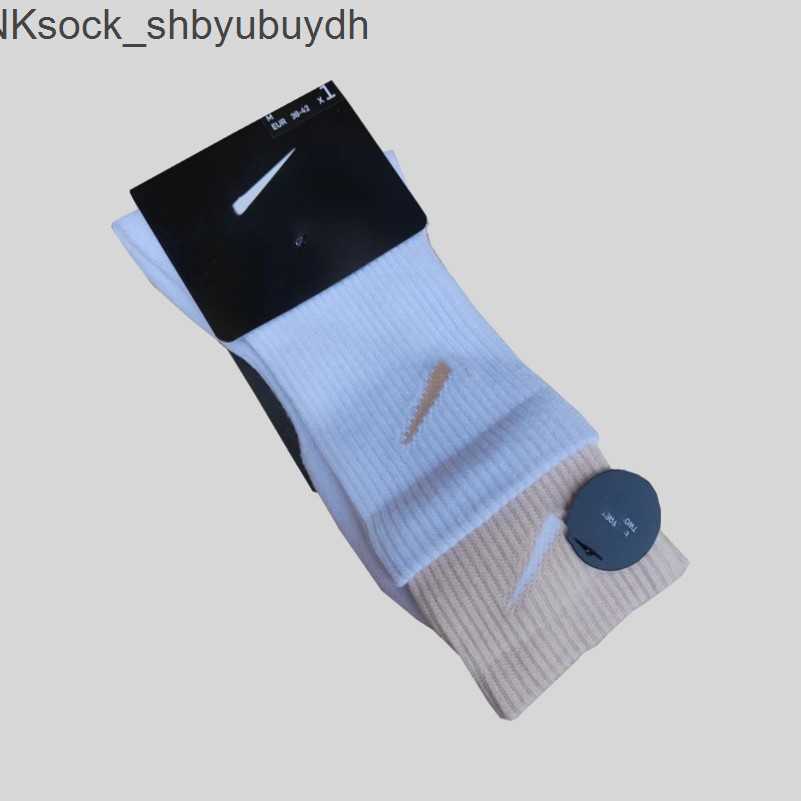 Men's Classic Fashion Socks Women's Hook Brand Stockings Designers Color Splicing Men Women Lovers Towel Bottom Medium Stocking Sports Yoga Breathable Sock A8H6, Medium cylinder 5
Men's Classic Fashion Socks Women's Hook Brand Stockings Designers Color Splicing Men Women Lovers Towel Bottom Medium Stocking Sports Yoga Breathable Sock A8H6, Medium cylinder 5