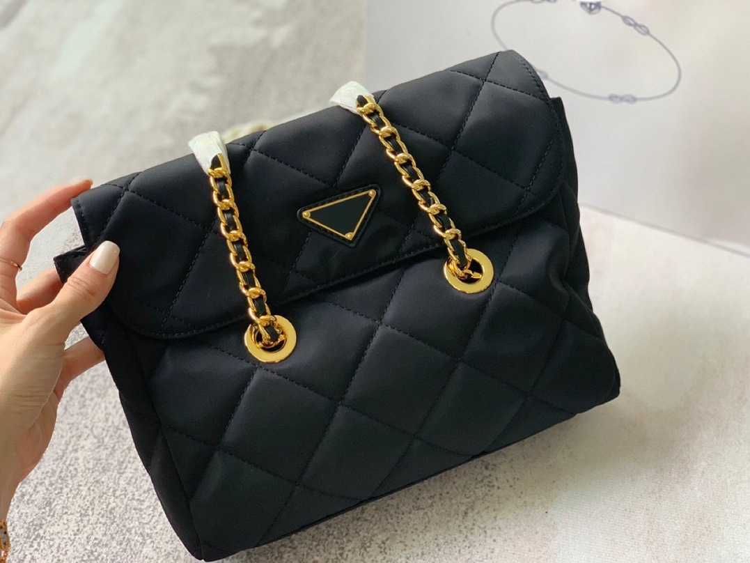65%off New Fashion Bags Vintage chain one shoulder rhombus red flip cross bag Female Shoulder Crossbody Handbags for sale, Black4
65%off New Fashion Bags Vintage chain one shoulder rhombus red flip cross bag Female Shoulder Crossbody Handbags for sale, Black4