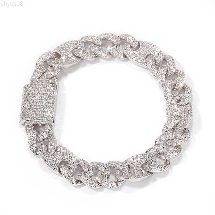 Hotsale 925 Silver 14mm Wide With Moissanite diamond iced out 2 tone color cuban bracelet for rapper hiphop jewelry
Hotsale 925 Silver 14mm Wide With Moissanite diamond iced out 2 tone color cuban bracelet for rapper hiphop jewelry