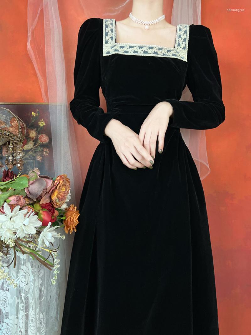 Casual Dresses 2023 Autumn And Winter French Vintage Black Dress Hepburn Panel Shows Thin Elegant Full Sleeve Velvet Long
Casual Dresses 2023 Autumn And Winter French Vintage Black Dress Hepburn Panel Shows Thin Elegant Full Sleeve Velvet Long