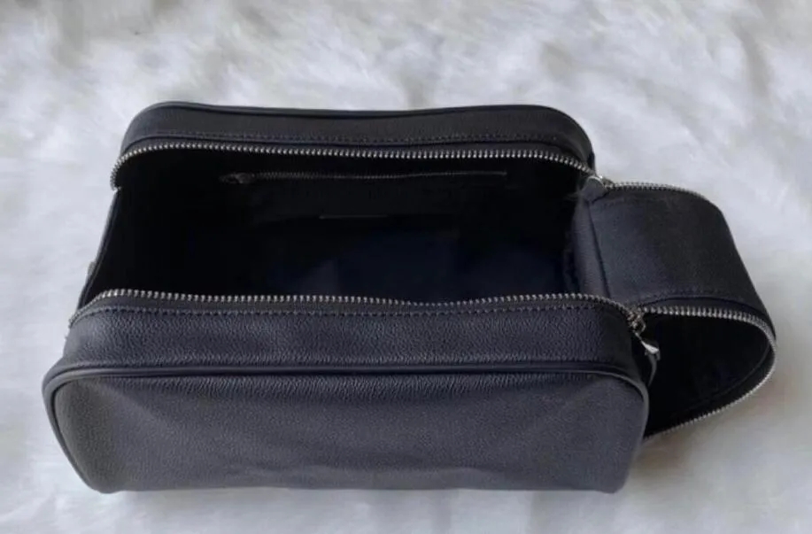 Men Travelling Toilet Bag Designer Women Wash Makeup Bag Large Capacity Cosmetic Bags Toiletry Bag Pouch Toiletry Bags High Quality heii, Black grid
Men Travelling Toilet Bag Designer Women Wash Makeup Bag Large Capacity Cosmetic Bags Toiletry Bag Pouch Toiletry Bags High Quality heii, Black grid