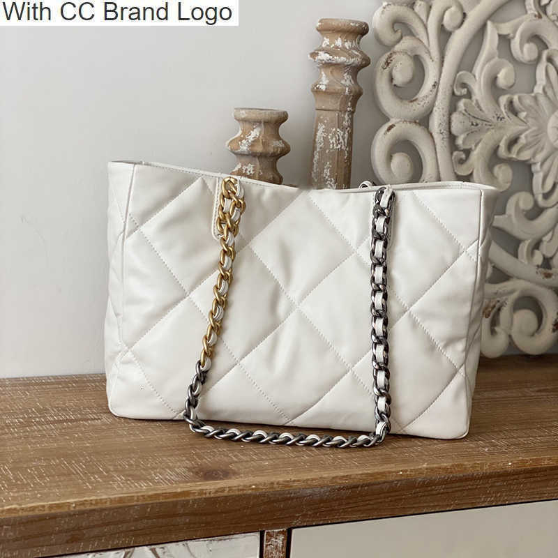 CC Totes Original Quality Lambskin 19 Shopping Bag AS3660 Luxury designer Tote Handbags Women Shoulder Handbag With Box C175
CC Totes Original Quality Lambskin 19 Shopping Bag AS3660 Luxury designer Tote Handbags Women Shoulder Handbag With Box C175