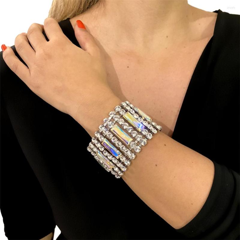 Bangle Delicate Rhinestone Generous Feldspar AB Flood Light Bracelet For Women Crystal Geometric Jewelry 
Bangle Delicate Rhinestone Generous Feldspar AB Flood Light Bracelet For Women Crystal Geometric Jewelry