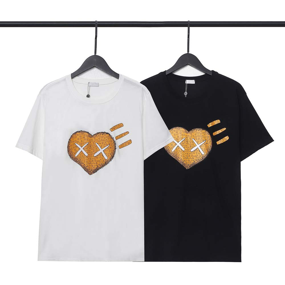 Mens Womens Designer T shirts Sp5der Young Thug 555555 Angel man T-shirt Casual Tees Short Sleeve Hip Hop Streetwear TShirts22392 
Mens Womens Designer T shirts Sp5der Young Thug 555555 Angel man T-shirt Casual Tees Short Sleeve Hip Hop Streetwear TShirts22392