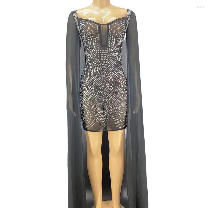 Stage Wear Black Perspective Shining Rhinestones Long Gauze Sleeves Sexy Dress For Women Evening Party Clothing Singer Costume
Stage Wear Black Perspective Shining Rhinestones Long Gauze Sleeves Sexy Dress For Women Evening Party Clothing Singer Costume