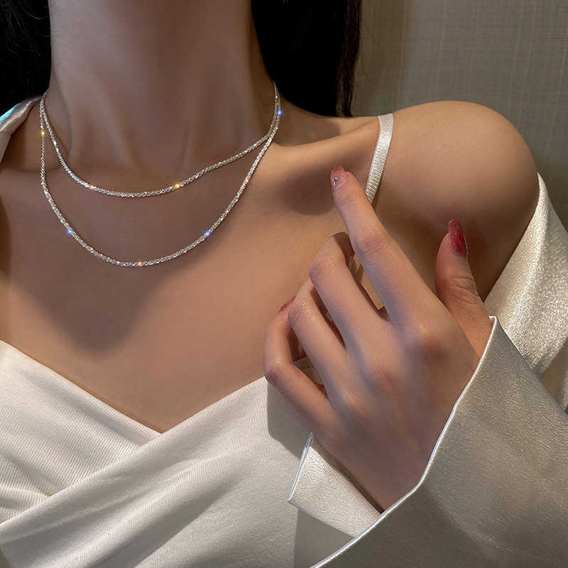 Star sparkling Necklace women's Italian clavicle chain neck chain simple flash plain chain folded design
Star sparkling Necklace women's Italian clavicle chain neck chain simple flash plain chain folded design