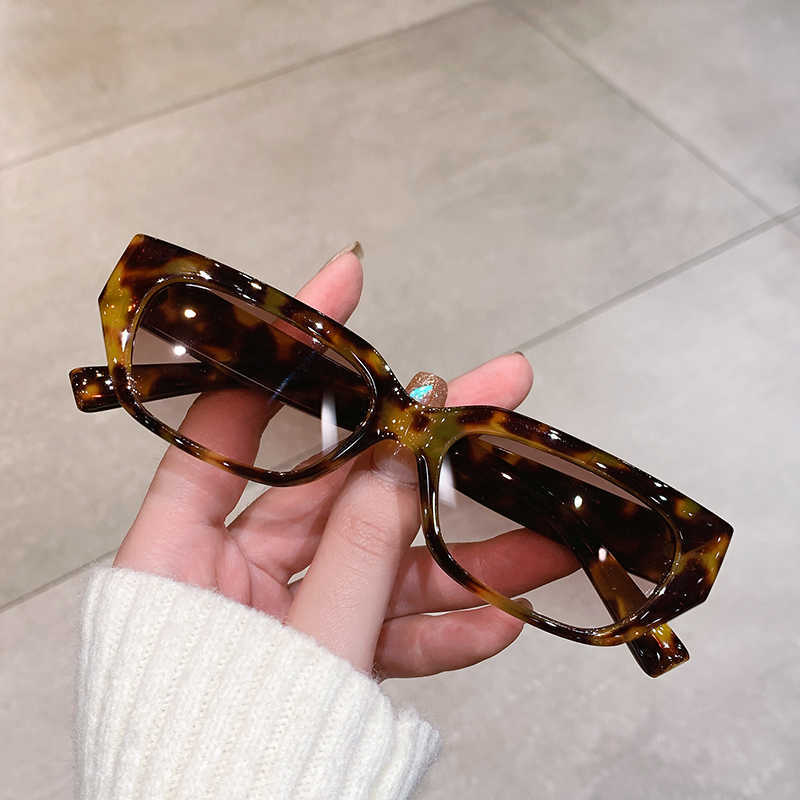 Sunglasses New Small Cat Eye Full Frame Sunglasses Trendy Fashion Colorful Female Eyewear Top Popular Brand Designer Lady Shades for Women G230225
Sunglasses New Small Cat Eye Full Frame Sunglasses Trendy Fashion Colorful Female Eyewear Top Popular Brand Designer Lady Shades for Women G230225
