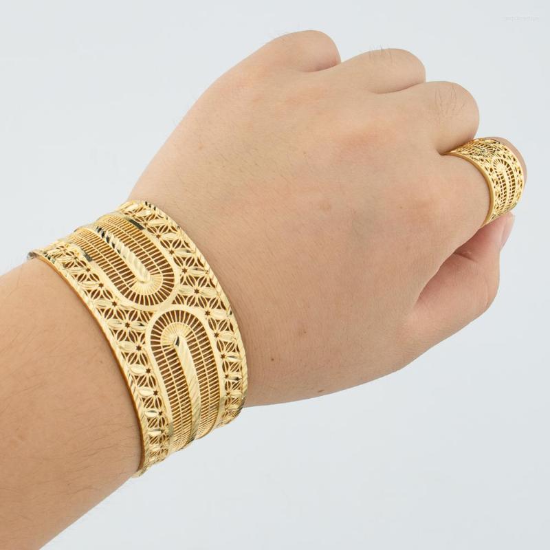 Bangle Dubai Bangles For Women Middle East Gold Color Ethiopian Design Bracelet Wedding Bride Jewelery African Birthday Gift
Bangle Dubai Bangles For Women Middle East Gold Color Ethiopian Design Bracelet Wedding Bride Jewelery African Birthday Gift