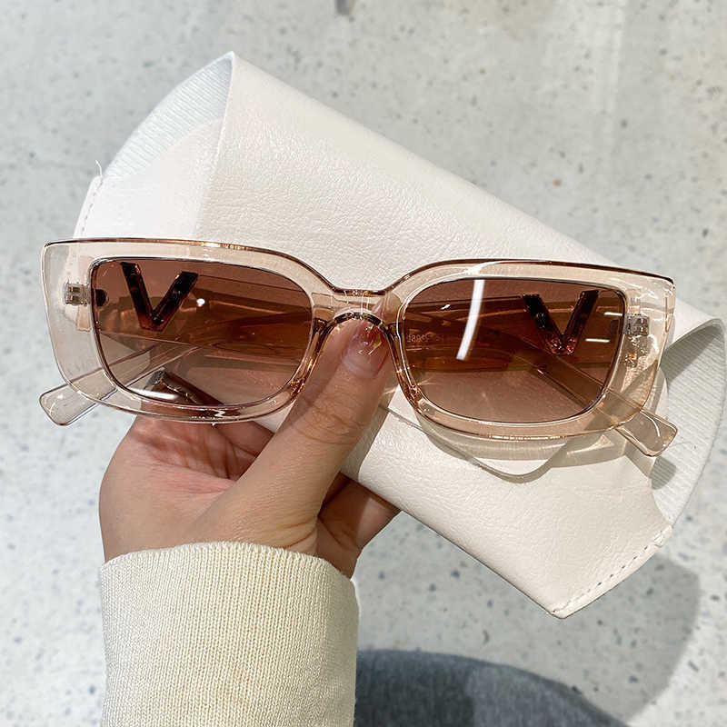 Sunglasses KAMMPT Small Sunglasses Women 2022 Fashion Vintage Rectangle Shades Eyewear Popular Ins Luxury Brand Designer UV400 Sun Glasses G230225
Sunglasses KAMMPT Small Sunglasses Women 2022 Fashion Vintage Rectangle Shades Eyewear Popular Ins Luxury Brand Designer UV400 Sun Glasses G230225