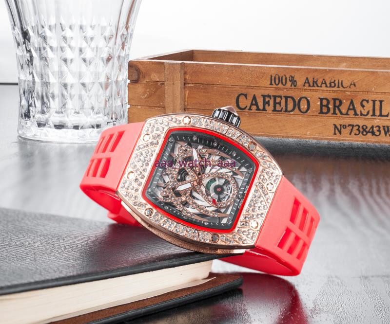 2023 HOT Diamonds Luxury Designer Tonneau Watches Womens Mens Causal Waterproof Watch Big Dial Steel Case Rubber Strap Sport Watch, Black 
2023 HOT Diamonds Luxury Designer Tonneau Watches Womens Mens Causal Waterproof Watch Big Dial Steel Case Rubber Strap Sport Watch, Black