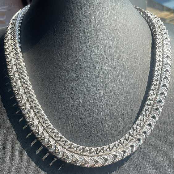 Hotsale Custom Sterling 925 Silver 6mm 8mm Wide Lab Diamond Moissanite Cuban link Chain Mans Necklace
Hotsale Custom Sterling 925 Silver 6mm 8mm Wide Lab Diamond Moissanite Cuban link Chain Mans Necklace