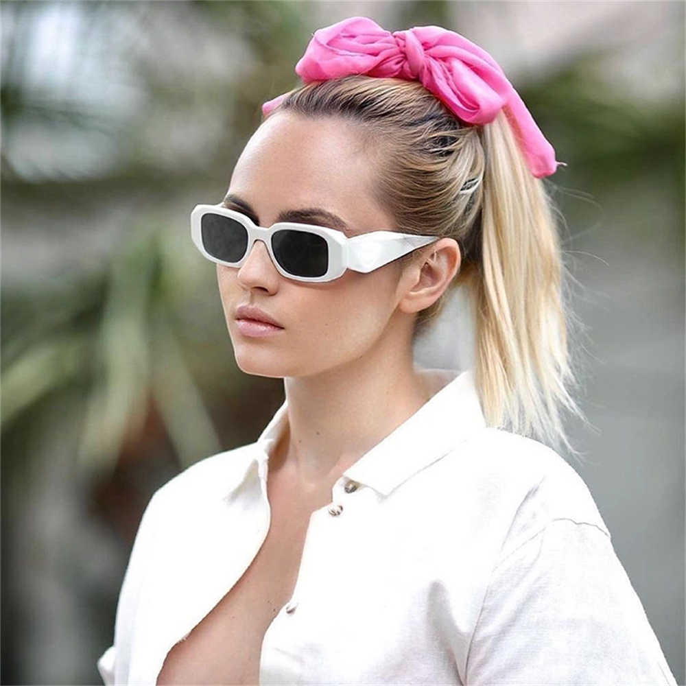 Sunglasses Women's Luxury Brand Designer Wide Frame Eyewear Polarized Sunglasses 2022 Summer Trend Vintage Sun Glasses For Women Men UV400 G230225
Sunglasses Women's Luxury Brand Designer Wide Frame Eyewear Polarized Sunglasses 2022 Summer Trend Vintage Sun Glasses For Women Men UV400 G230225