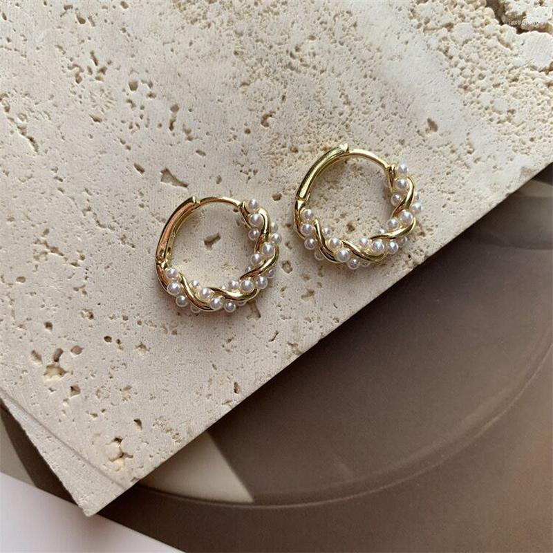 Hoop Earrings Retro Simple Classic Metal Twist Design Earring Minimalist Temperament Exquisite Pearl Charm Personalized Luxury Jewelry
Hoop Earrings Retro Simple Classic Metal Twist Design Earring Minimalist Temperament Exquisite Pearl Charm Personalized Luxury Jewelry