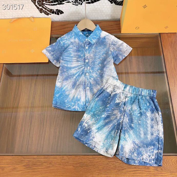 Kids boys Turn Down collar summer beach sets 2023 fashion design children boy outfits, Blue
Kids boys Turn Down collar summer beach sets 2023 fashion design children boy outfits, Blue