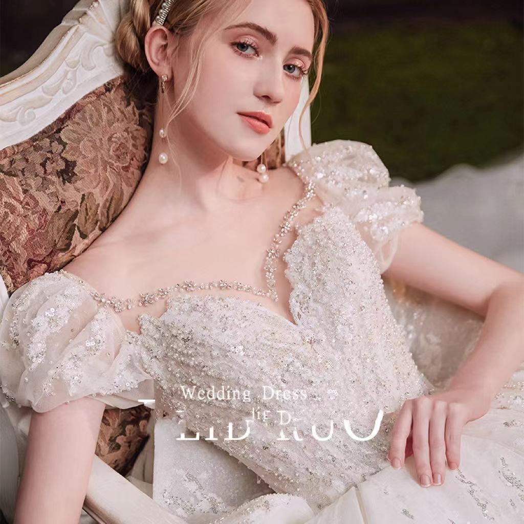 2023 Arabic Vintage a e Wedding Dresses Crystals Sheer Long Sleeve Lace Beaded Ball Gown vestido de novia Bridal Dress Robes De Mariee