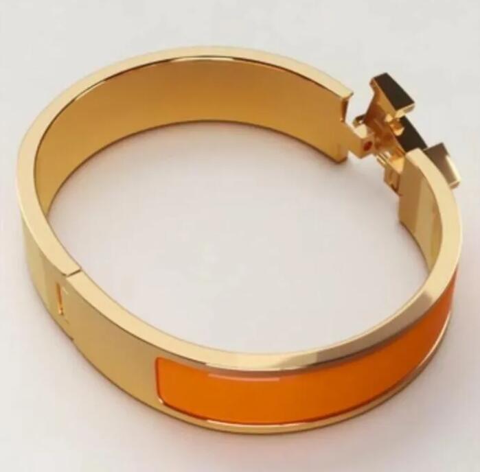 gold charm bracelet 19COLOR Bangle Designer H Bracelet Enamel Bangle Love jewelry Party Wedding Women Couple Hermeing Gift Multiple Colour Fashion Luxury
gold charm bracelet 19COLOR Bangle Designer H Bracelet Enamel Bangle Love jewelry Party Wedding Women Couple Hermeing Gift Multiple Colour Fashion Luxury