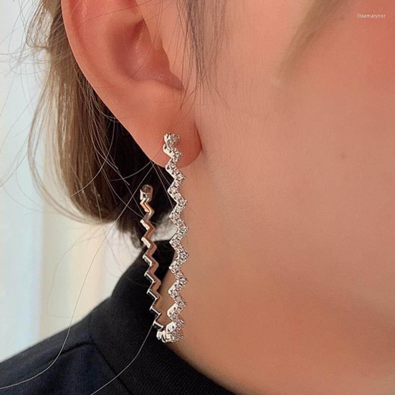 Hoop Earrings Funmode Cubic Zircon Round Shape For Women Wedding Bijoux Femme Wholesale FE195
Hoop Earrings Funmode Cubic Zircon Round Shape For Women Wedding Bijoux Femme Wholesale FE195