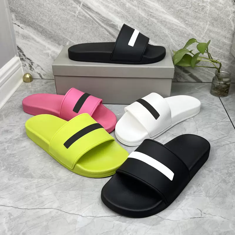 2022 Classic Fashion slide sandals slippers for men women WITH ORIGINAL BOX dust bag Hot Designer unisex beach flip flops slipper 35-46 nky
2022 Classic Fashion slide sandals slippers for men women WITH ORIGINAL BOX dust bag Hot Designer unisex beach flip flops slipper 35-46 nky