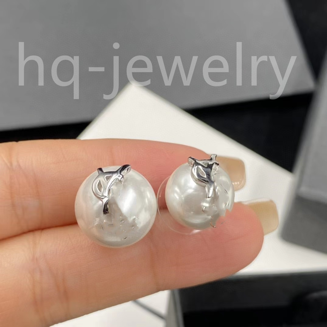 2023Hoop Earings For Women Men Designers Earrings Letters Studs Fashion Jewelry Luxurys Dimond F Earring 925 Silver Boucles Necklaces Box New8618
2023Hoop Earings For Women Men Designers Earrings Letters Studs Fashion Jewelry Luxurys Dimond F Earring 925 Silver Boucles Necklaces Box New8618