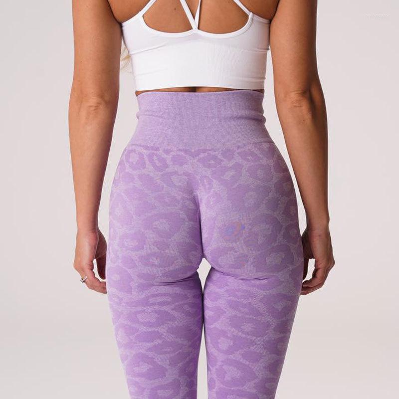 Active Pants Women's Snowflake Leggings Leopard Print Cropped Jacquard Seamless Yoga, Black
Active Pants Women's Snowflake Leggings Leopard Print Cropped Jacquard Seamless Yoga, Black