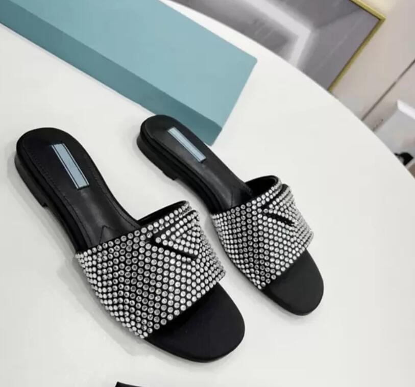 Spring New Crystal diamond Slippers Iconic square head high-heeled women shoes designers women's sexy pearl Rhinestone Beach Sandals Size 35-40, 02
Spring New Crystal diamond Slippers Iconic square head high-heeled women shoes designers women's sexy pearl Rhinestone Beach Sandals Size 35-40, 02
