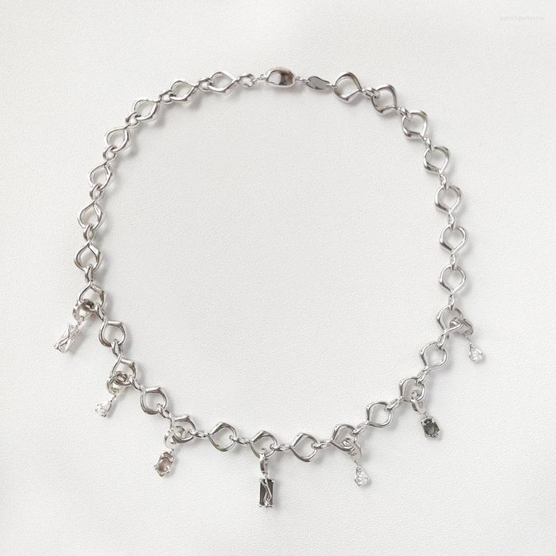 Pendant Necklaces LONDANY Necklace Ins Cold Wind Multi-drop Venom Embellishment Twist Design Sense Women
Pendant Necklaces LONDANY Necklace Ins Cold Wind Multi-drop Venom Embellishment Twist Design Sense Women