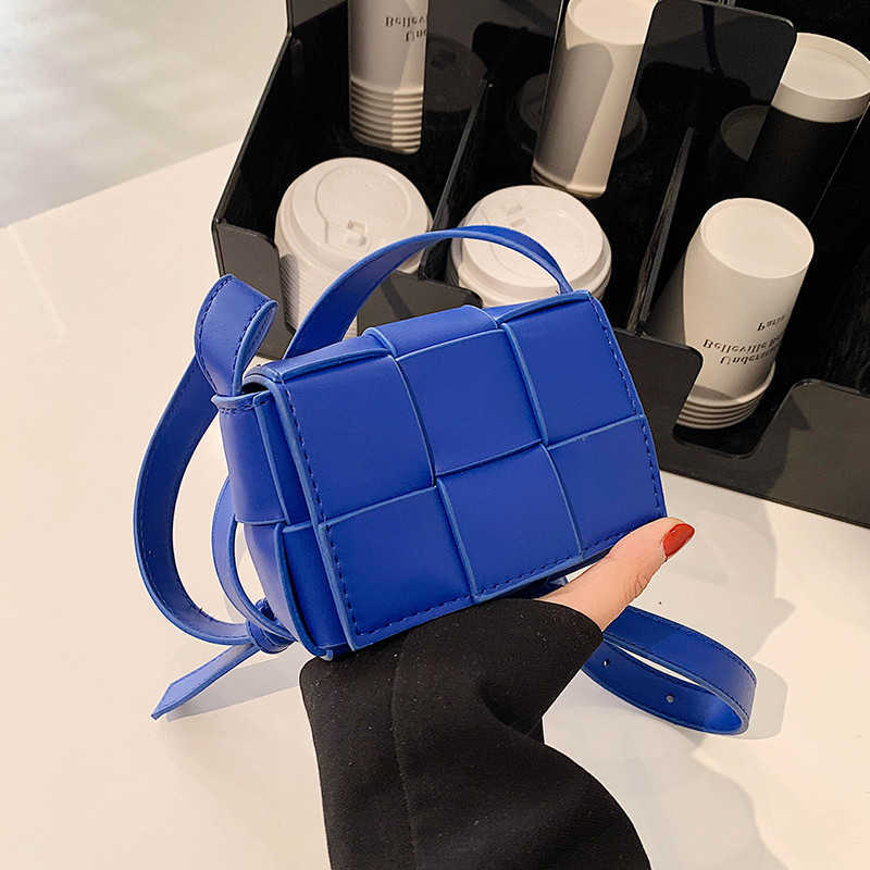 Ladies Fashion Weave Handbag Female Cassette Leather Flap Pack Small Shoulder Purse Hasp Bags Chest Ladies Waist Pack Brand 022623H, Blue
Ladies Fashion Weave Handbag Female Cassette Leather Flap Pack Small Shoulder Purse Hasp Bags Chest Ladies Waist Pack Brand 022623H, Blue