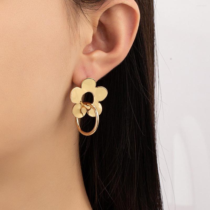 Stud Earrings F.J4Z Fashion Rose For Women Golden Polished Flower Circle Cool Metal Stylish Party Show Gift
Stud Earrings F.J4Z Fashion Rose For Women Golden Polished Flower Circle Cool Metal Stylish Party Show Gift